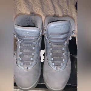 Cool Grey 10s